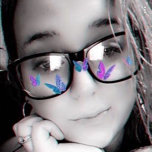 Meet your Posher, Cassandra